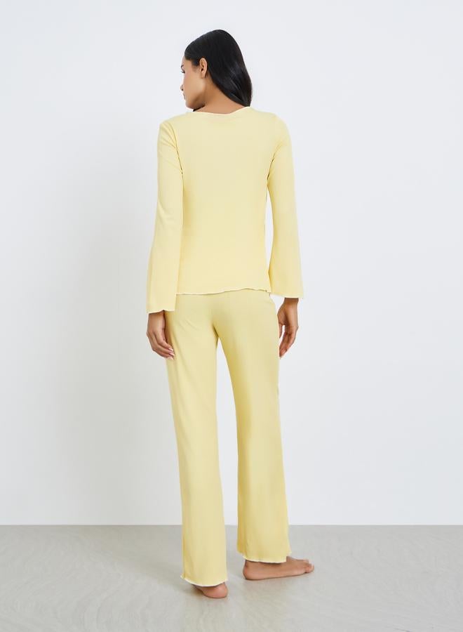 ستايلي طقم بيجاما من بنطال وبلوزة مضلعة - Image 5